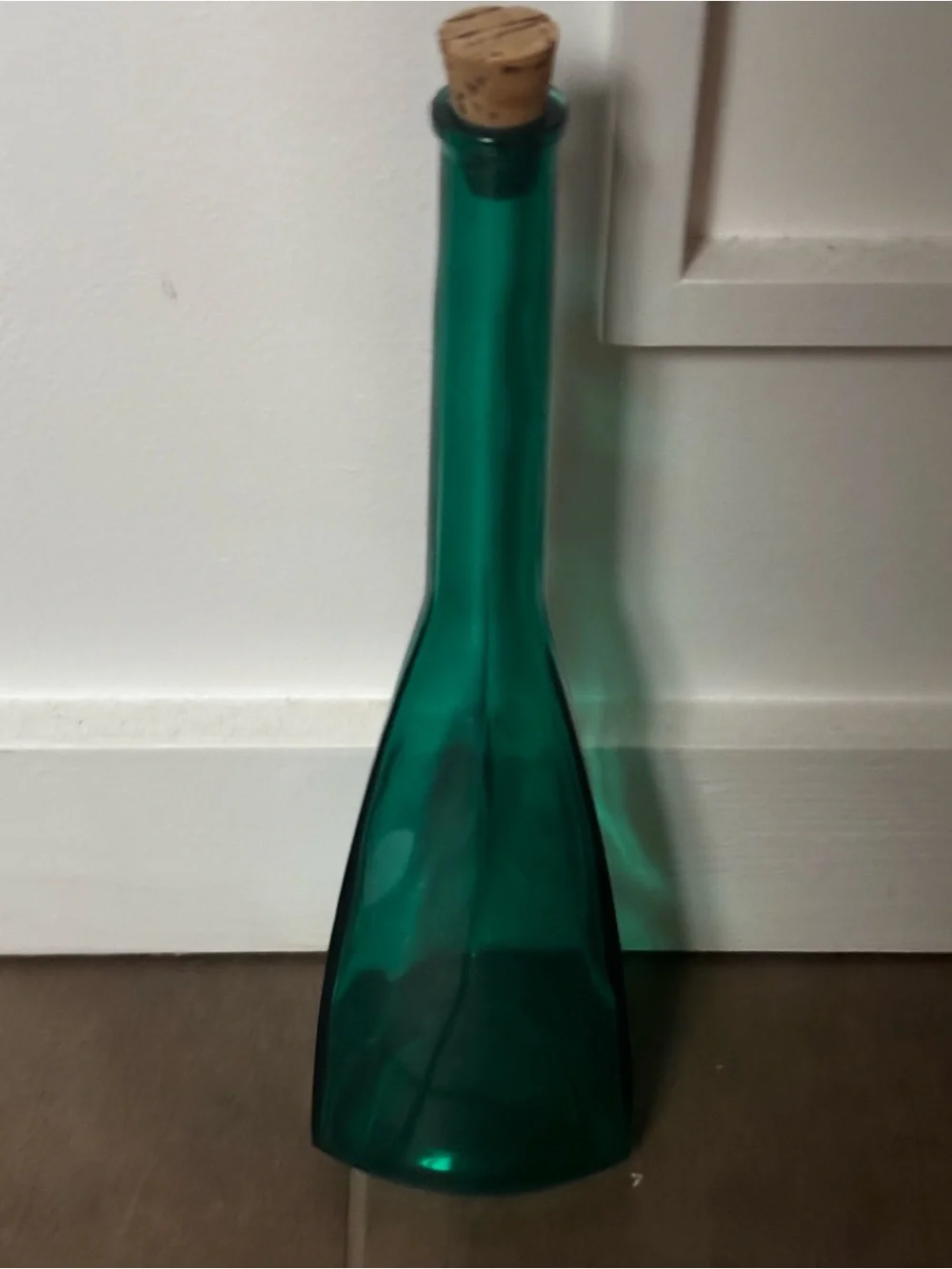 English Georgian green blown glass bottle-shape decanters set of 3